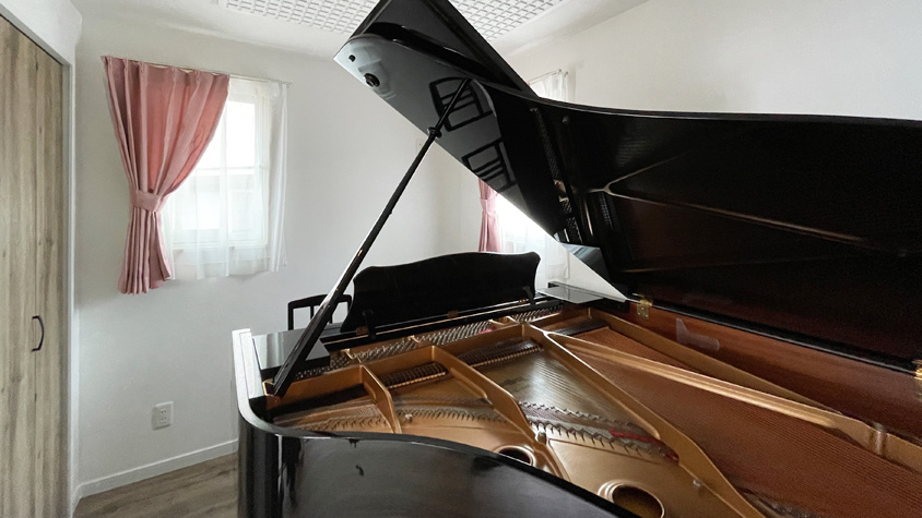 一戸建て住宅の新築時につくるピアノ室